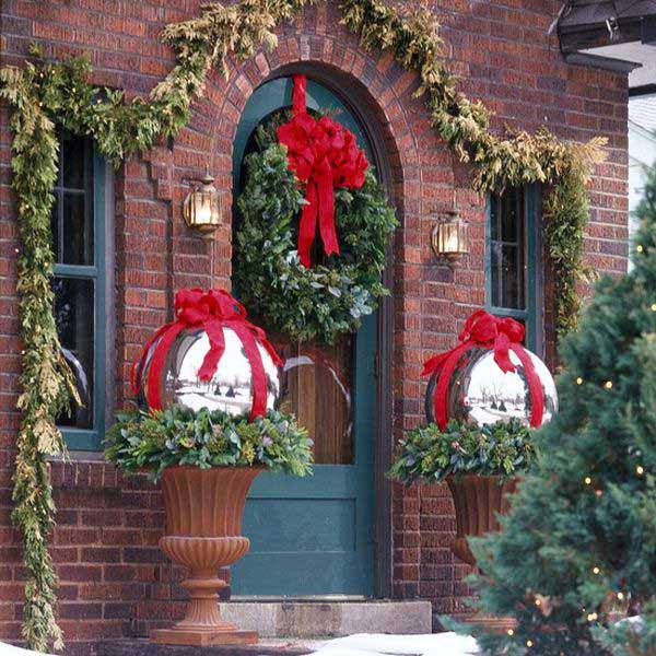 DIY-Christmas-Porch-Ideas-33