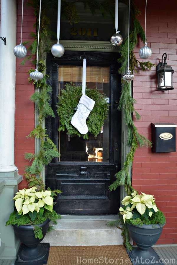 DIY-Christmas-Porch-Ideas-40