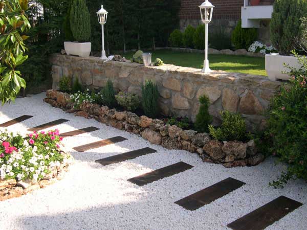 garden-walkway-ideas-14