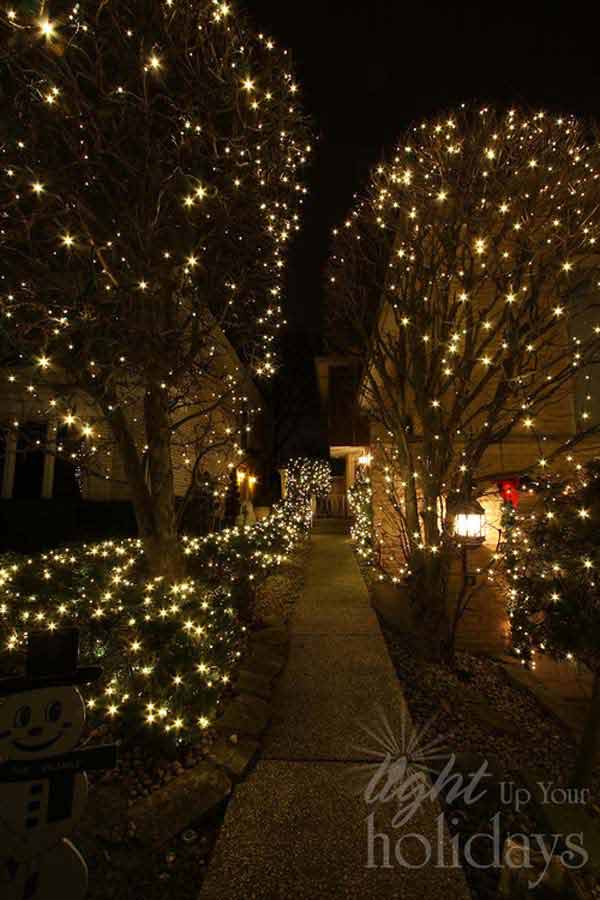 Outdoor-Christmas-Lighting-Decorations-30