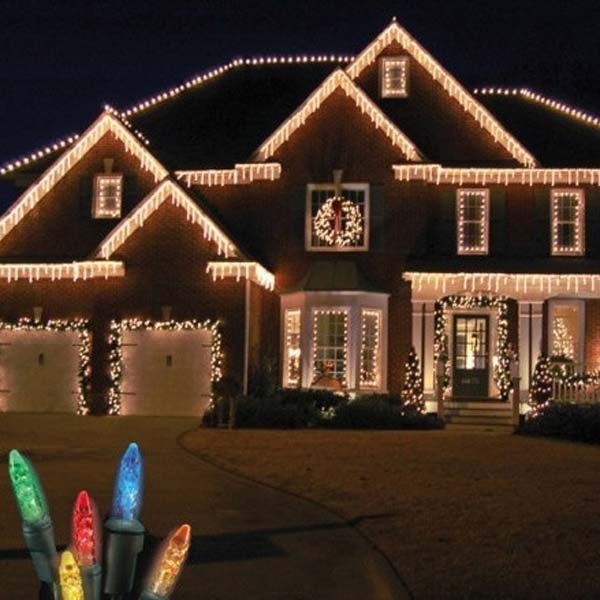 Outdoor-Christmas-Lighting-Decorations-9