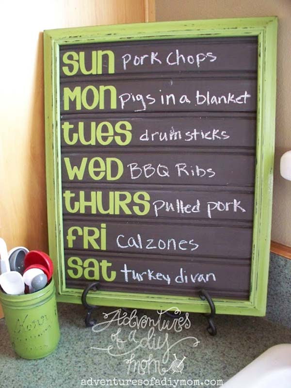 chalkboard-on-kitchen-11