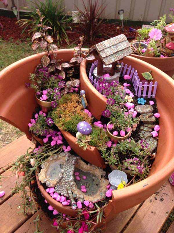 Broken-Pot-Fairy-Garden-1