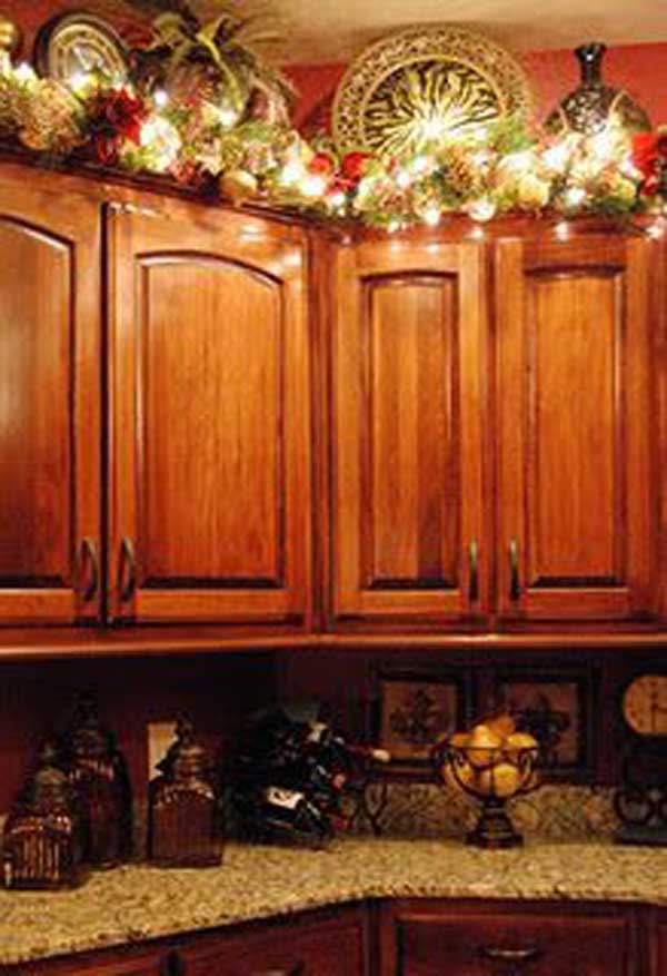 put-christmas-spirit-in-kitchen-16