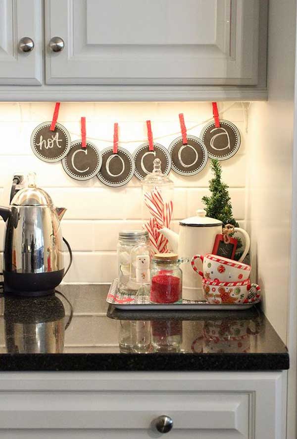 put-christmas-spirit-in-kitchen-19